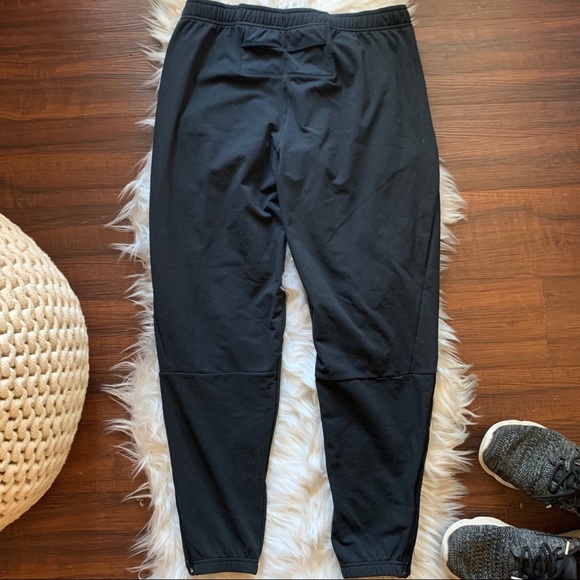 Nike Pants Nike Black Therma Essential Running Pants Poshmark